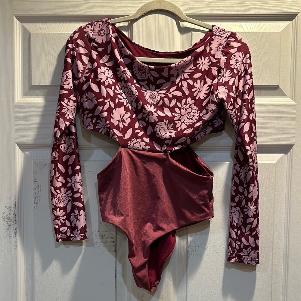 Bronzini Dias De Sol Purple Floral Long Sleeve Cutout One-Piece Swimsuit M